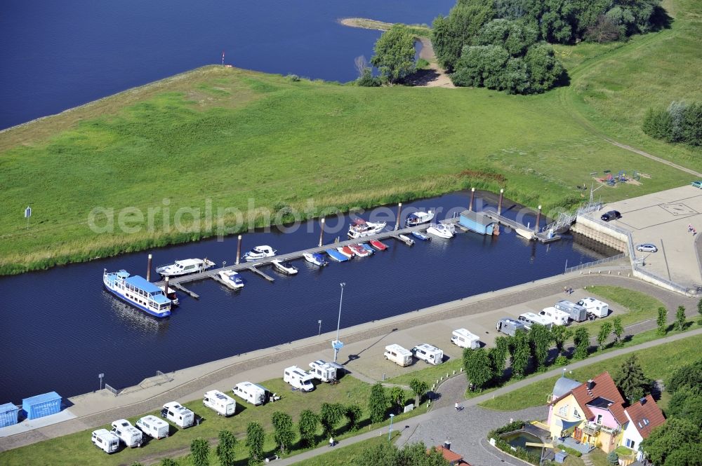 Wittenberge from the bird's eye view: View of the boat harbor / marina Nedwighafen and caravan site at the Elbstrasse in Wittenberge in Brandenburg