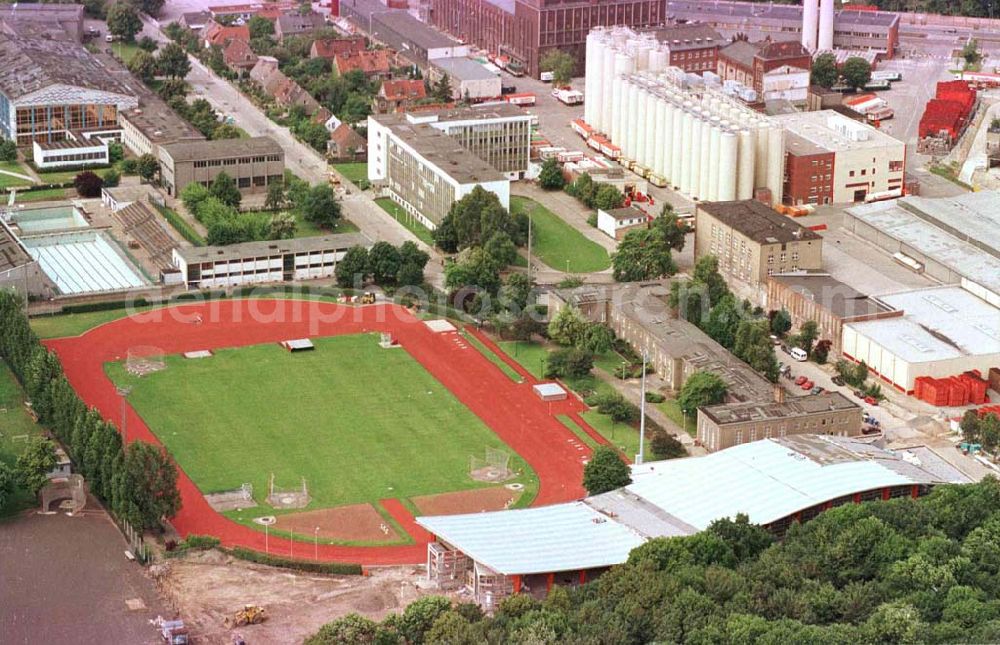 Berlin / Hohenschönhausen from above - Sportforum Berlin-Weißensee an der Indira-Ghandi Straße