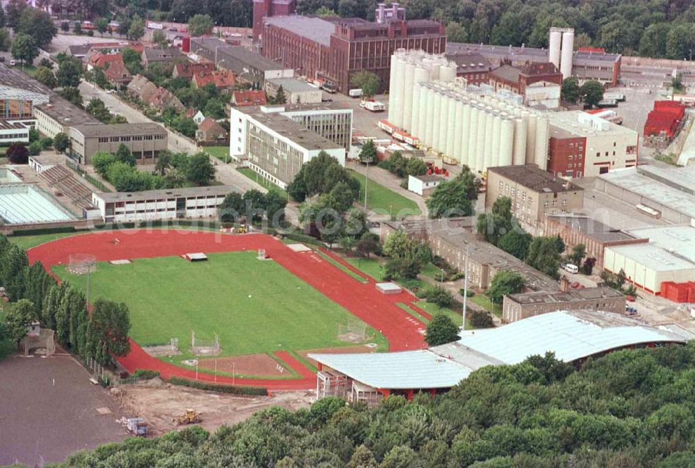 Aerial image Berlin / Hohenschönhausen - Sportforum Berlin-Weißensee an der Indira-Ghandi Straße