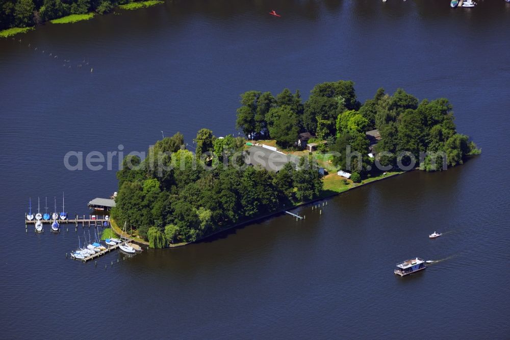 Berlin from above - Marina on the island of Great Wall pipe in the center of Long Lake / River Dahme in Berlin Treptow-Köpenick