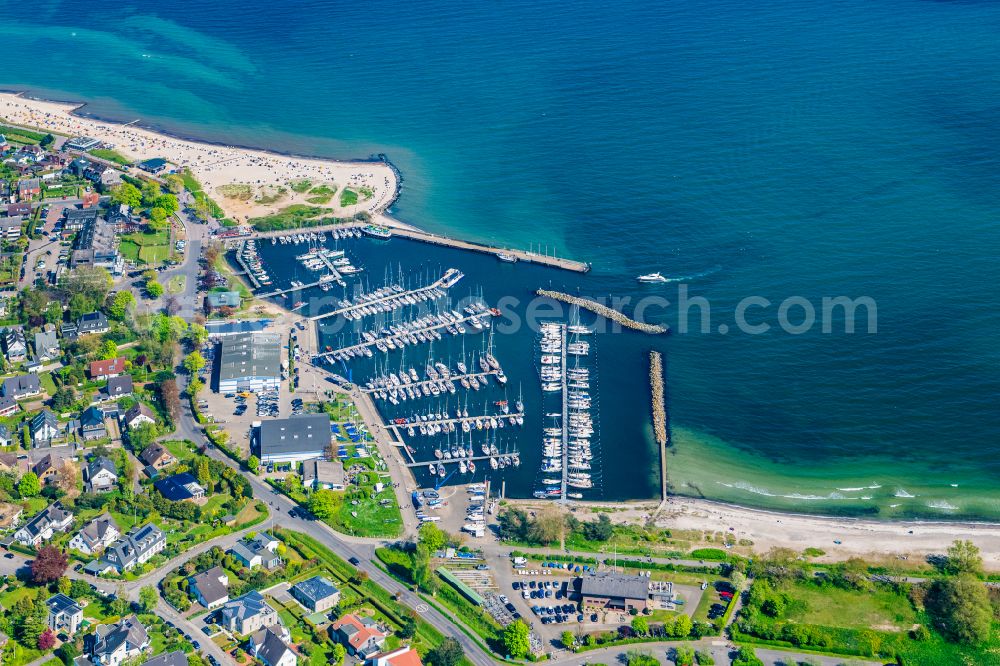 Aerial image Strande - Sports harbor in the Baltic Sea -Bad Strande near Kiel in the state Schleswig-Holstein, Germany. Home port of the KYC ( Kiel Yacht Club ) on Strandstrasse in Strande with a residential area and sandy beaches