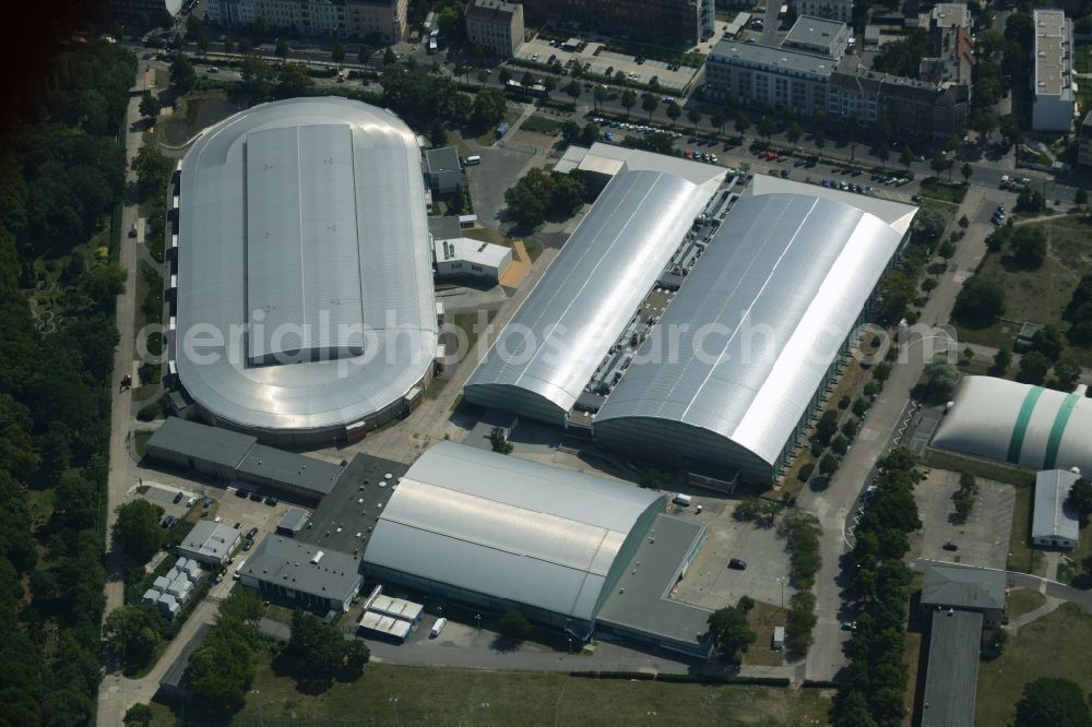 Aerial image Berlin - Compound of the Sportforum Hohenschoenhausen in the Alt-Hohenschoenhausen part of the district of Lichtenberg in Berlin in Germany. The second largest sports and training facilities of Berlin include a complex of sports halls which are listed as protected buildings