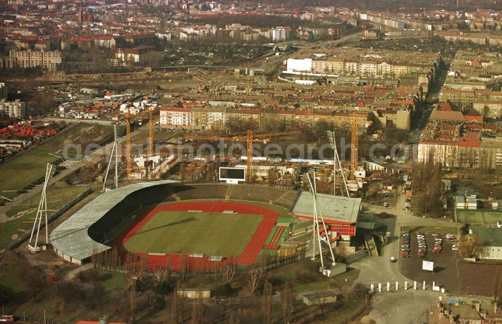 Aerial image Berlin - 13.02.95 Sporthallenbau im Jahnsportpark in Berlin-Prenzlauerberg