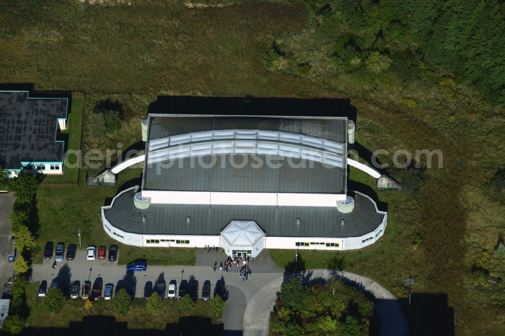 Schwerin from the bird's eye view: Sports hall building at the high school Friedrich Schlie-road in Schwerin in Mecklenburg - Western Pomerania