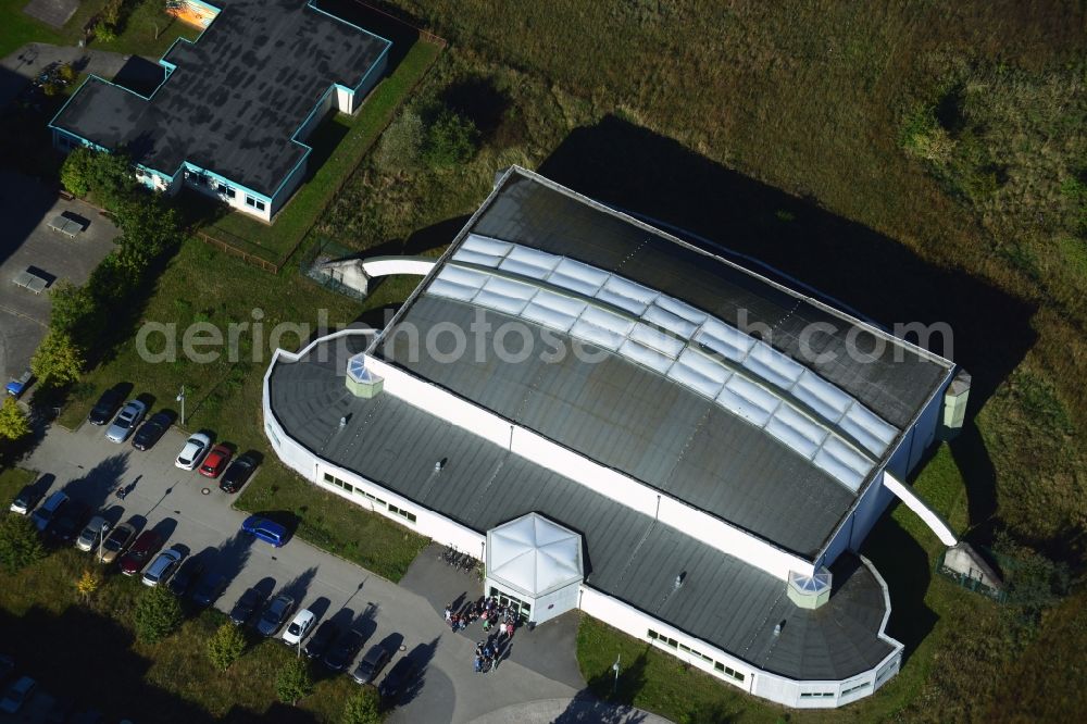 Aerial image Schwerin - Sports hall building at the high school Friedrich Schlie-road in Schwerin in Mecklenburg - Western Pomerania