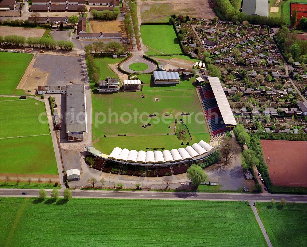 Aachen from the bird's eye view: Blick auf den Sportpark Soers mit dem Neuen Tivoli, Stadion des Fußballklubs Alemannia Aachen, und den Reitstadien, die im Besitz des Aachen Laurensberger Rennvereins e.V. sind. Dort findet alljährlich das CHIO Aachen statt, ein seit 1924 ausgetragenes internationales Pferdesport-Turnier. View of the sports park Soers with the New Tivoli Stadium of the football club Alemannia Aachen, and the horse arenas who are in possession of the Aachen Lauren Rennverein e.V. There will host the annual CHIO Aachen, an international equestrian tournament since 1924.