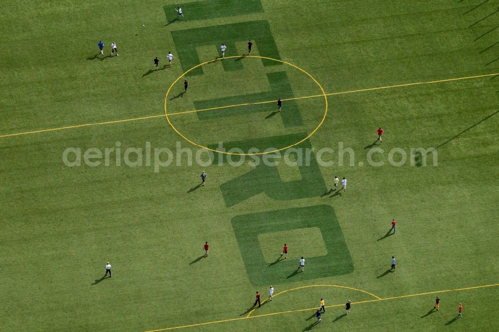 Berlin from above - Sports ground on the roof of the Metro office in Berlin Friedrichshain