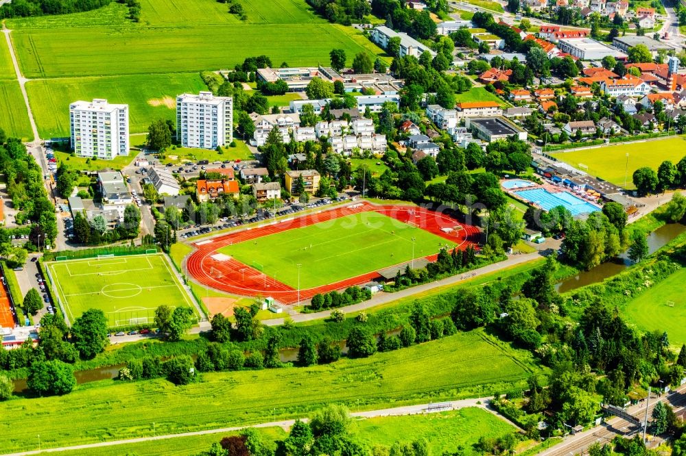 Bad Vilbel from the bird's eye view: Sports grounds and football pitch in Bad Vilbel in the state Hesse, Germany