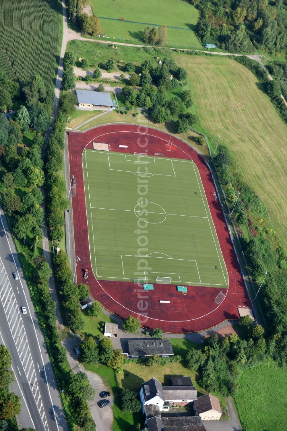 Bad Breisig from the bird's eye view: Sports grounds and football pitch on federal street B9 in the district Ariendorf in Bad Breisig in the state Rhineland-Palatinate, Germany