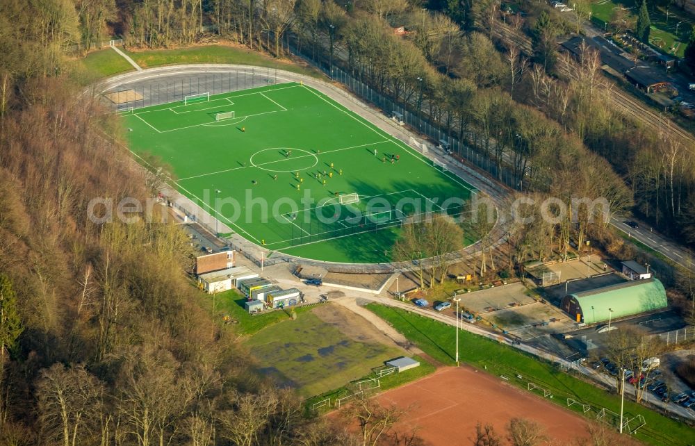 Aerial photograph Kettwig - Sports grounds and football pitch of Fussball-Sport-Verein Kettwig e.V. on Ruhrtalstrasse in Kettwig in the state North Rhine-Westphalia, Germany