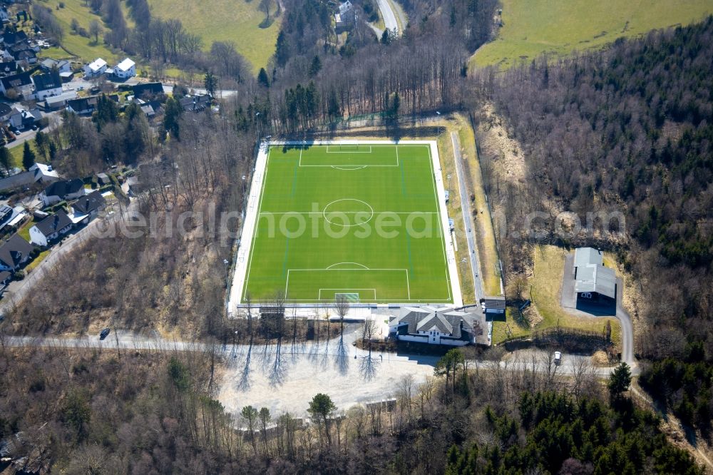 Aerial image Schmallenberg - Sports grounds and football pitch Knappstein Arena on Heidenstrasse in Schmallenberg at Sauerland in the state North Rhine-Westphalia, Germany