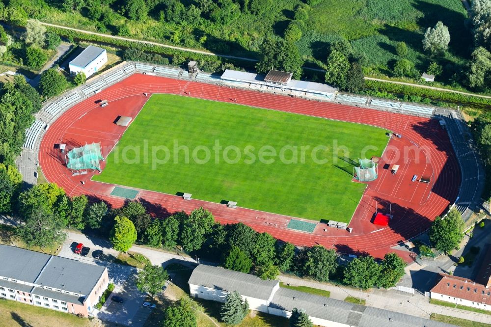 Aerial image Neubrandenburg - Sports grounds and football pitch of FC Neubrandenburg on Badeweg in Neubrandenburg in the state Mecklenburg - Western Pomerania, Germany