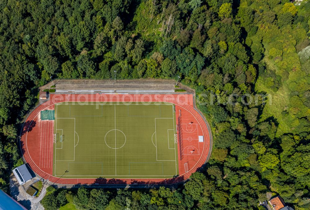 Ennepetal from the bird's eye view: Sports grounds and football pitch at the Reichenbach high school in the Peddinghausstrasse in Ennepetal in the state North Rhine-Westphalia