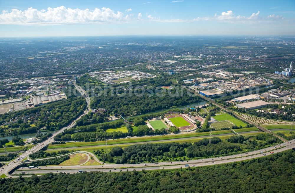 Oberhausen from above - Sports grounds and football pitch des Sport- und Freizeitanlage SSB mit dem Stadion Niederrhein in Oberhausen in the state North Rhine-Westphalia