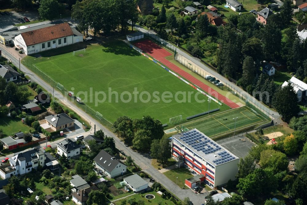 Aerial image Jößnitz - Sports grounds and football pitch of Sportgemeinschaft Joessnitz e.V. in Joessnitz in the state Saxony