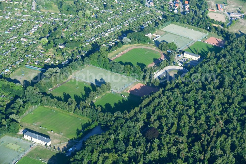 Aerial image Rostock - Sports grounds and football pitch of Sportverein Hafen Rostock e.V. on Damerower Weg in Rostock in the state Mecklenburg - Western Pomerania, Germany