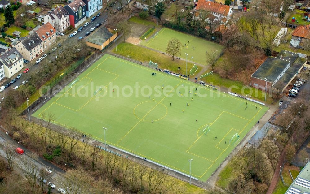 Herne from the bird's eye view: Sports field football pitch city of Herne sports field national park in the district of Wanne-Eickel in Herne in the federal state North Rhine-Westphalia