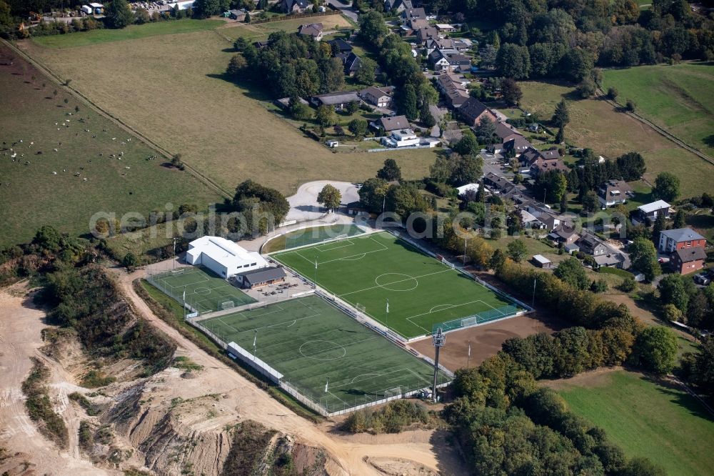 Aerial photograph Stolberg - Sports grounds and football pitch FC Stolberg on Pfarrer-Karl-Scheidt-Weg in Stolberg in the state North Rhine-Westphalia, Germany