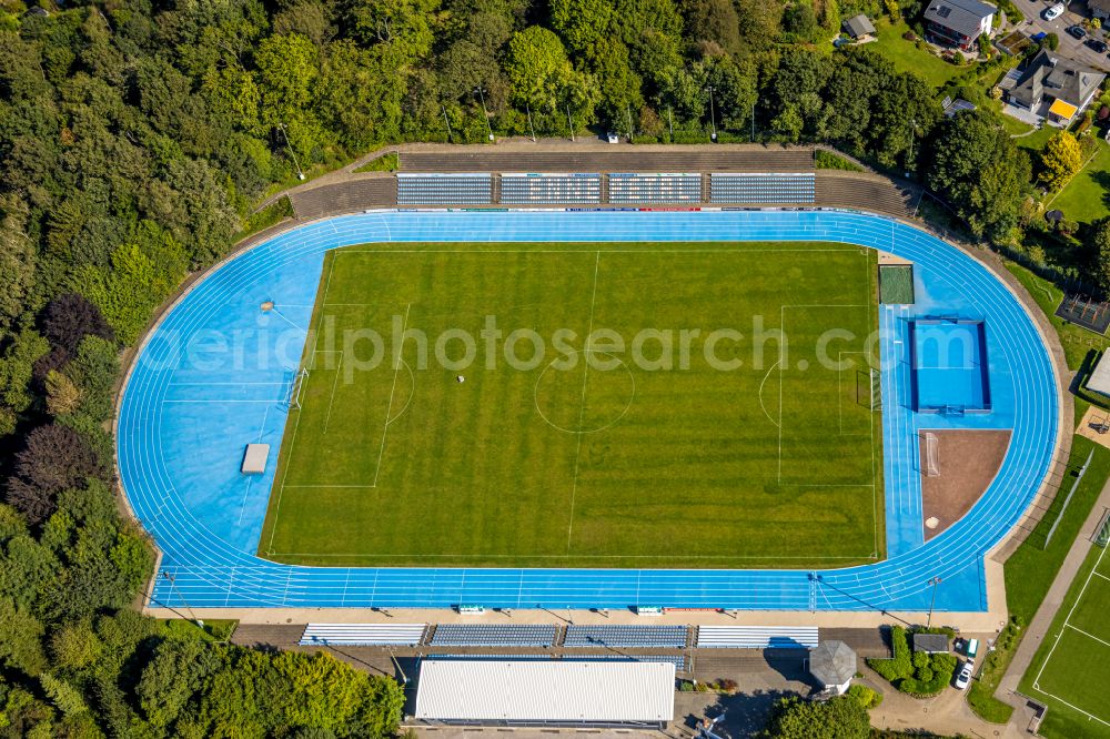 Aerial image Ennepetal - Sports grounds and football pitch of the TuS Ennepetal 1911 e.V. on place Bremenplatz in Ennepetal at Ruhrgebiet in the state North Rhine-Westphalia, Germany