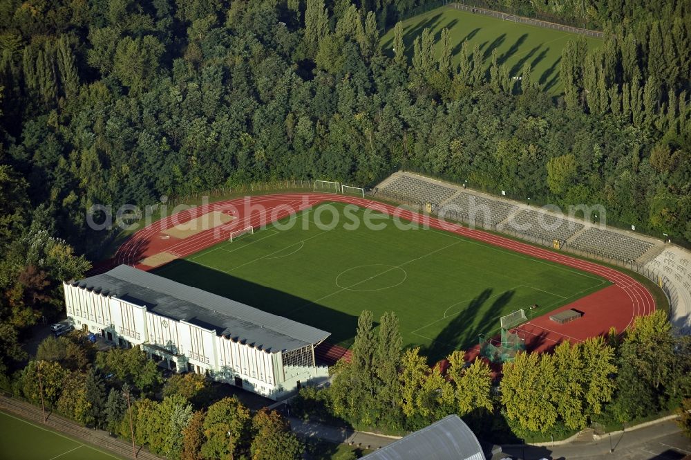 Aerial photograph Berlin - Sports grounds and football pitch SC Union Berlin 06 e.V. on Lehrter Strasse in Berlin, Germany