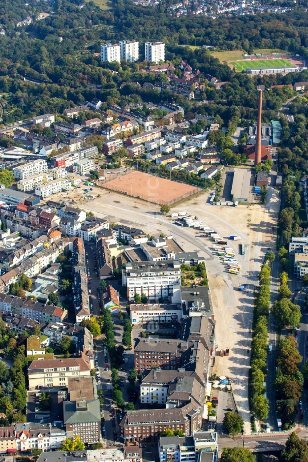 Aerial photograph Essen - Sports grounds and football pitch at the Veronikastrasse in Ruettenscheid in Essen in the state North Rhine-Westphalia