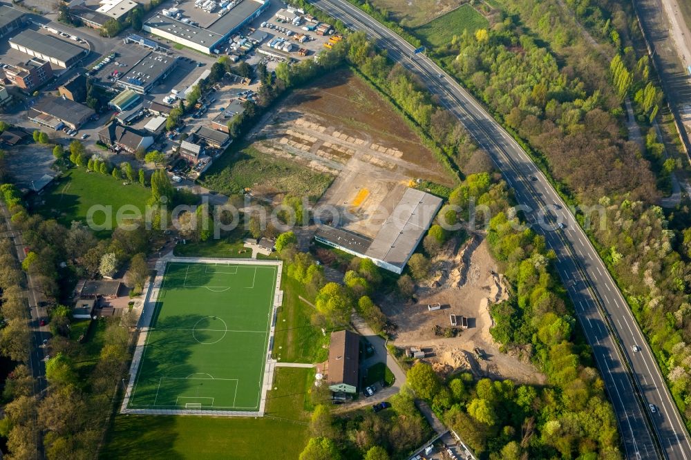 Aerial photograph Duisburg - Sports grounds and football pitch of SG Wacker Walsum 1920 on Kerskensweg in Duisburg in the state North Rhine-Westphalia, Germany