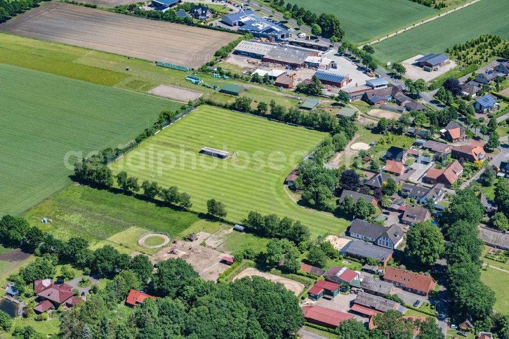 Wangersen from the bird's eye view: Ensemble of sports grounds Sportplatz of MTV Wangersen 1908 e.V. on street Alte Schulstrasse in Wangersen in the state Lower Saxony, Germany