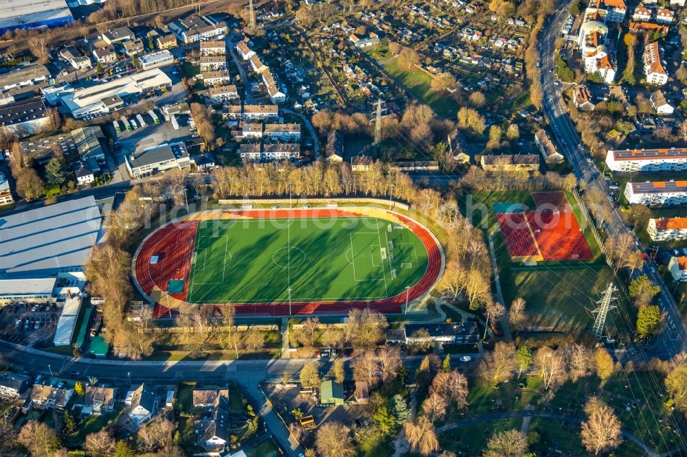 Aerial photograph Schwelm - Ensemble of sports grounds between Jesinghauser Strasse - Steinwegstrasse - Am Ochsenkonp in Schwelm in the state North Rhine-Westphalia, Germany