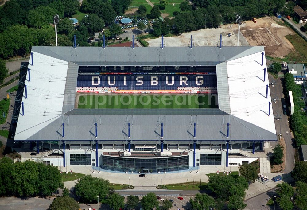 Aerial photograph Duisburg - View of the sports venue Schauinsland Reisen Arena ( formerly Wedau Stadion ) in the Neudorf district of the Ruhrgebiet city Duisburg in the state North Rhine-Westphalia. The stadium at Margaretenstrasse is homestead of football club MSV Duisburg and embedded in the sports park Duisburg. Operater of the complex is the MSV Duisburg Stadionprojekt GmbH & Co. KG