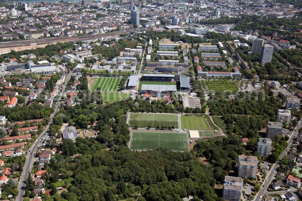 Mainz from the bird's eye view: Sports facility grounds of the Arena Bruchweg- stadium in Mainz in the state Rhineland-Palatinate