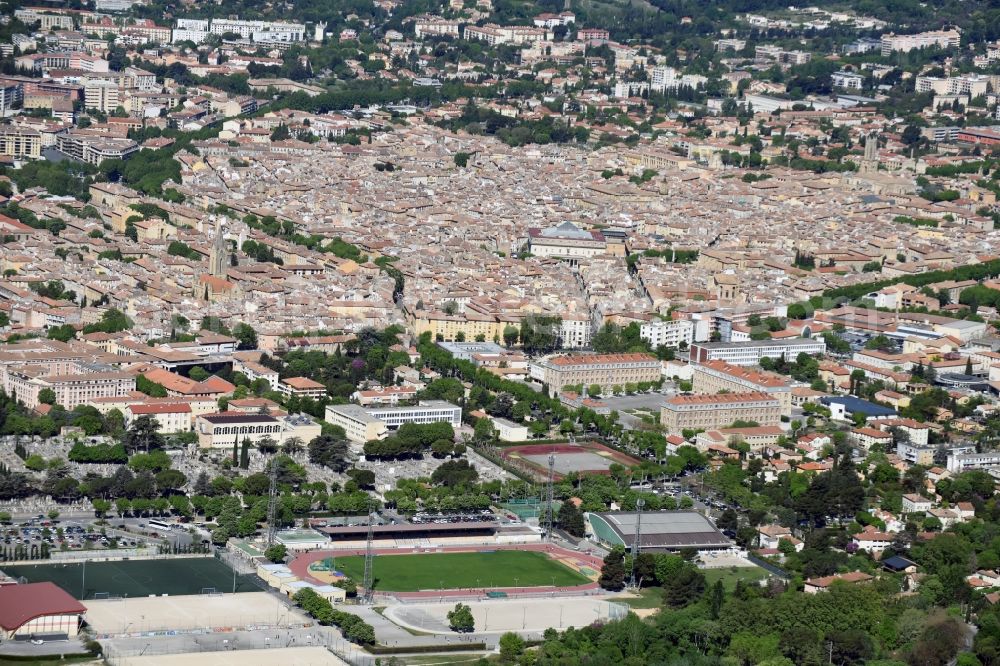 Aerial photograph Aix-en-Provence - Sports facility grounds of the Arena stadium Stade Georges Carcassonne on Avenue des Ecoles in Aix-en-Provence in Provence-Alpes-Cote d'Azur, France