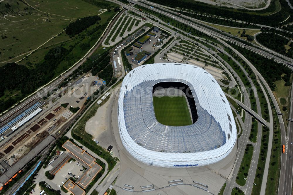 Aerial photograph München - Sports facility grounds of the Arena stadium Allianz Arena on Werner-Heisenberg-Allee in Munich in the state Bavaria, Germany