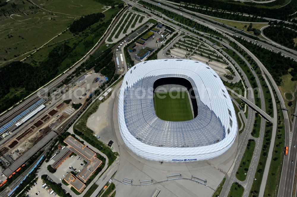 München from above - Sports facility grounds of the Arena stadium Allianz Arena on Werner-Heisenberg-Allee in Munich in the state Bavaria, Germany