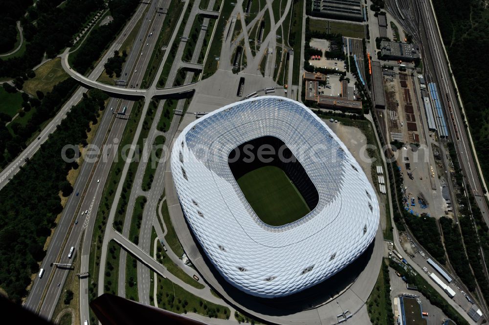 Aerial photograph München - Sports facility grounds of the Arena stadium Allianz Arena on Werner-Heisenberg-Allee in Munich in the state Bavaria, Germany