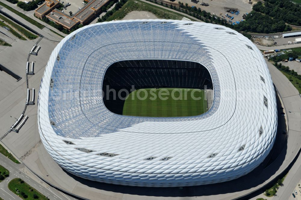 München from above - Sports facility grounds of the Arena stadium Allianz Arena on Werner-Heisenberg-Allee in Munich in the state Bavaria, Germany