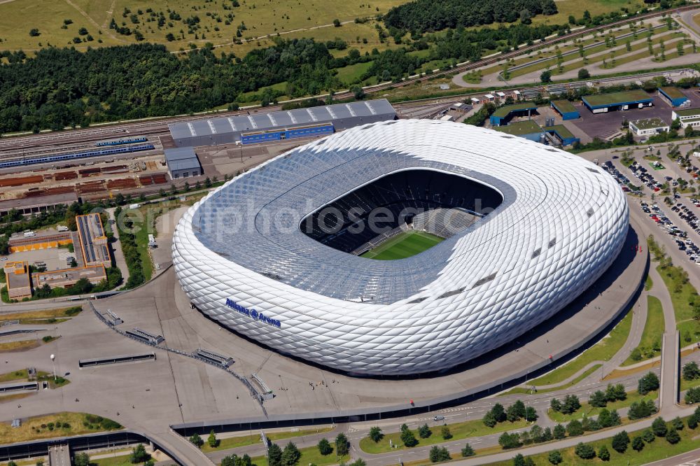 Aerial photograph München - Sports facility grounds of the Arena stadium Allianz Arena on Werner-Heisenberg-Allee in Munich in the state Bavaria, Germany