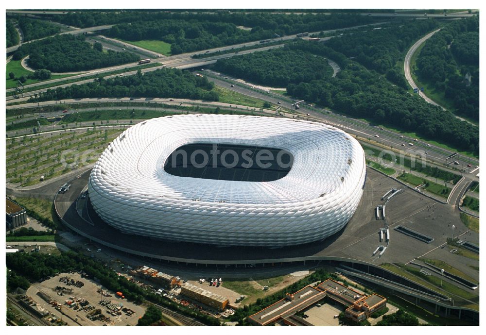 München from above - Sports facility grounds of the Arena stadium Allianz Arena on Werner-Heisenberg-Allee in Munich in the state Bavaria, Germany