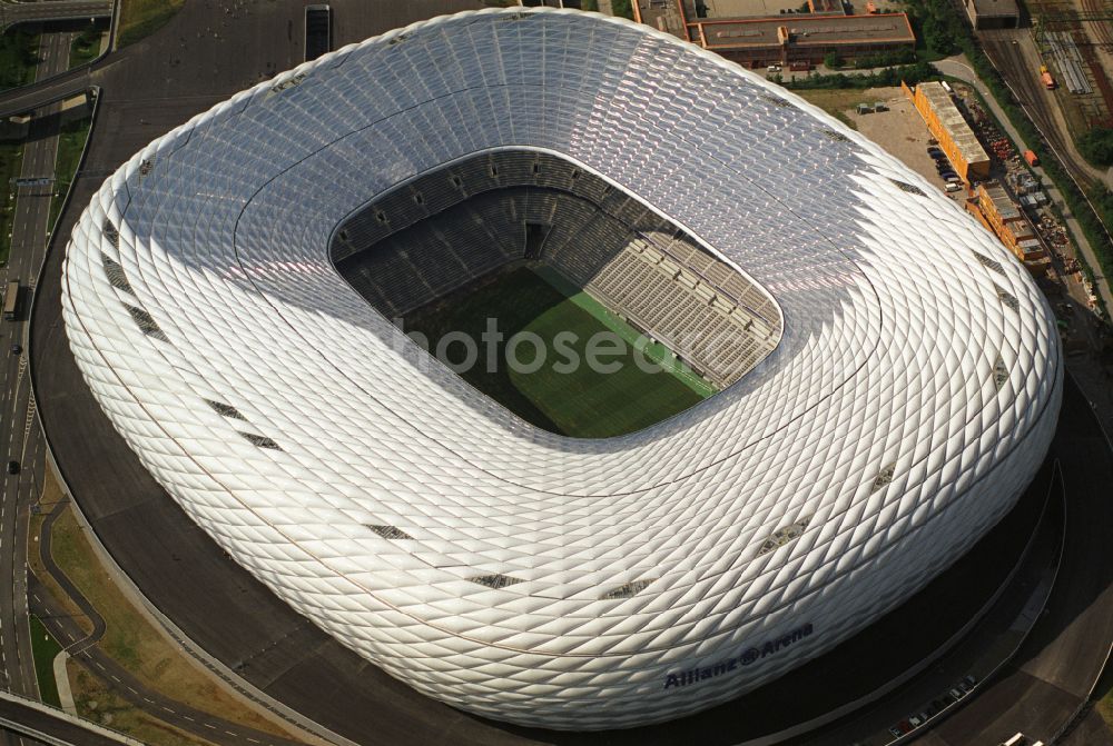 Aerial image München - Sports facility grounds of the Arena stadium Allianz Arena on Werner-Heisenberg-Allee in Munich in the state Bavaria, Germany