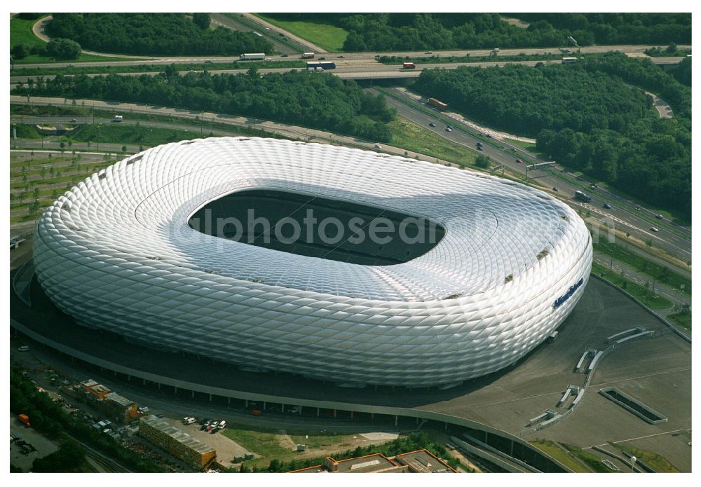 München from above - Sports facility grounds of the Arena stadium Allianz Arena on Werner-Heisenberg-Allee in Munich in the state Bavaria, Germany