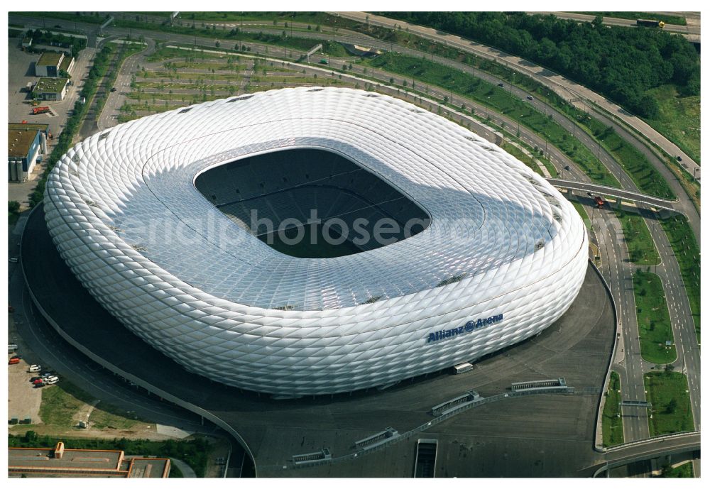 München from the bird's eye view: Sports facility grounds of the Arena stadium Allianz Arena on Werner-Heisenberg-Allee in Munich in the state Bavaria, Germany