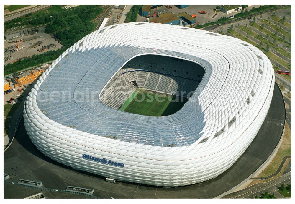 Aerial photograph München - Sports facility grounds of the Arena stadium Allianz Arena on Werner-Heisenberg-Allee in Munich in the state Bavaria, Germany