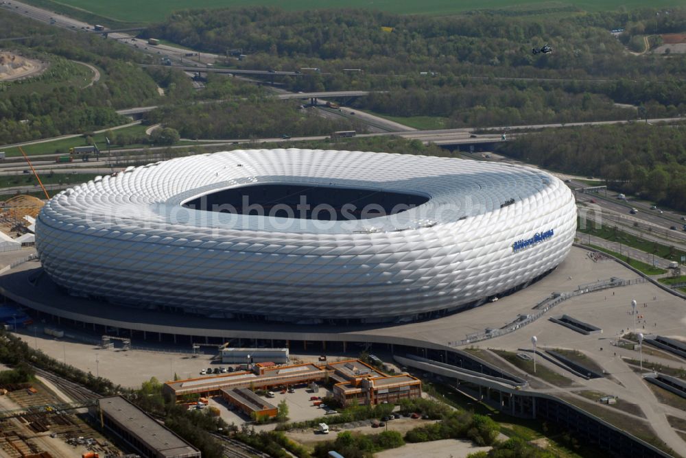 München from the bird's eye view: Sports facility grounds of the Arena stadium Allianz Arena on Werner-Heisenberg-Allee in Munich in the state Bavaria, Germany