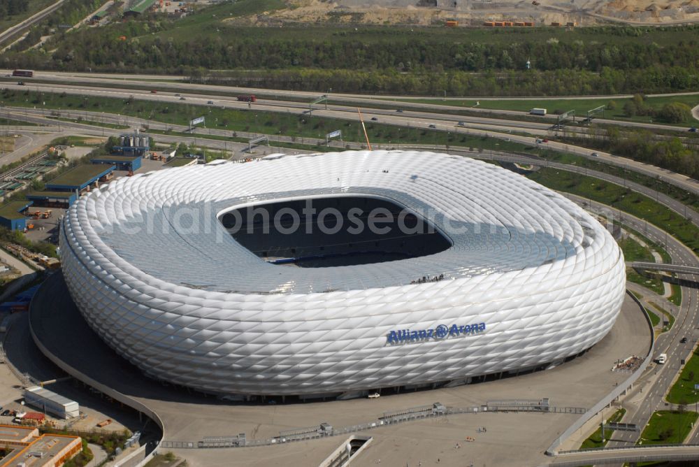 Aerial image München - Sports facility grounds of the Arena stadium Allianz Arena on Werner-Heisenberg-Allee in Munich in the state Bavaria, Germany