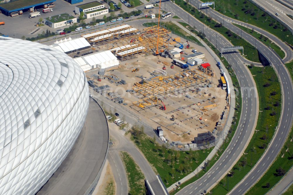 Aerial photograph München - Sports facility grounds of the Arena stadium Allianz Arena on Werner-Heisenberg-Allee in Munich in the state Bavaria, Germany