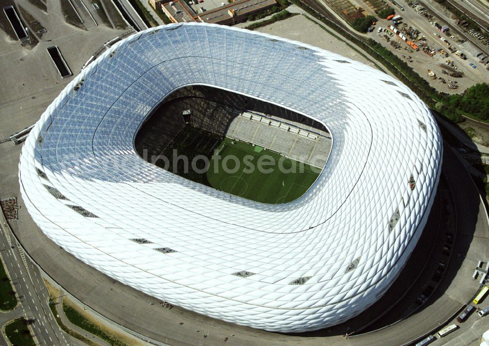 Aerial image München - Sports facility grounds of the Arena stadium Allianz Arena on Werner-Heisenberg-Allee in Munich in the state Bavaria, Germany