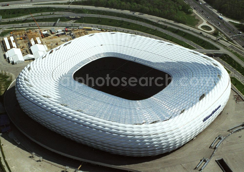 Aerial photograph München - Sports facility grounds of the Arena stadium Allianz Arena on Werner-Heisenberg-Allee in Munich in the state Bavaria, Germany