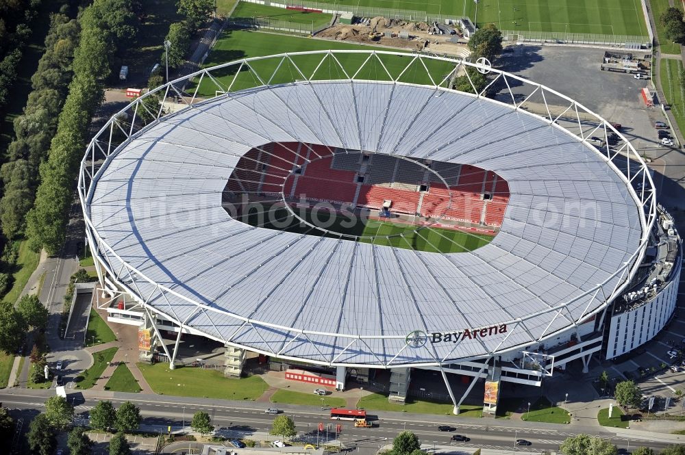 Aerial photograph Leverkusen - Construction sites Sports facility grounds of the Arena stadium BayArena of Fussballvereins Bayer 04 Leverkusen in the district Wiesdorf in Leverkusen in the state North Rhine-Westphalia, Germany