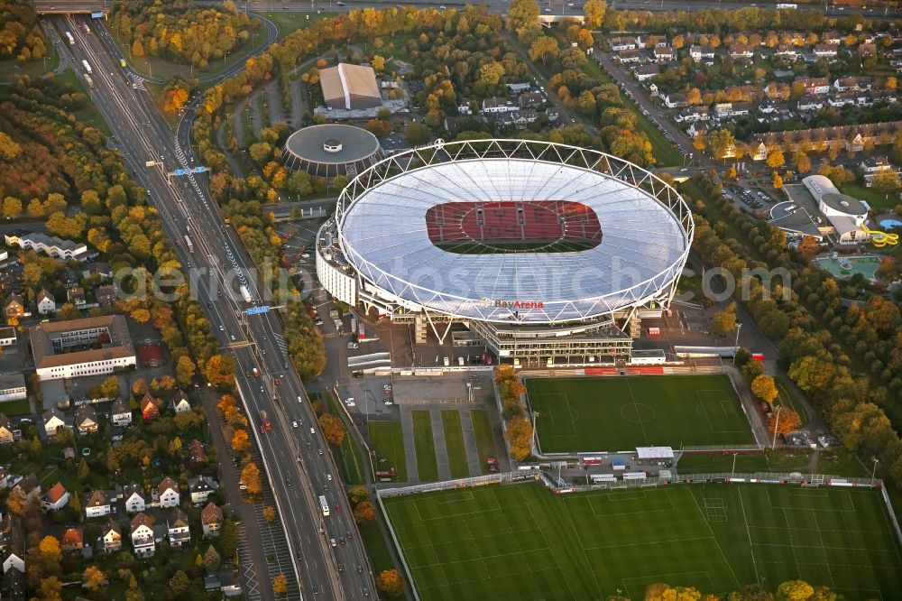 Aerial photograph Leverkusen - Construction sites Sports facility grounds of the Arena stadium BayArena of Fussballvereins Bayer 04 Leverkusen in the district Wiesdorf in Leverkusen in the state North Rhine-Westphalia, Germany