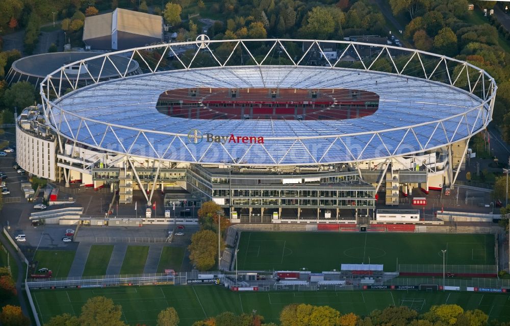 Aerial photograph Leverkusen - Construction sites Sports facility grounds of the Arena stadium BayArena of Fussballvereins Bayer 04 Leverkusen in the district Wiesdorf in Leverkusen in the state North Rhine-Westphalia, Germany