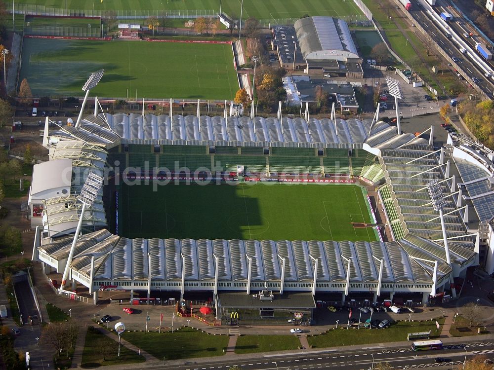 Leverkusen from above - Sports facility grounds of the Arena stadium BayArena of Fussballvereins Bayer 04 Leverkusen in the district Wiesdorf in Leverkusen in the state North Rhine-Westphalia, Germany